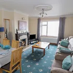 Semesterbostad Quayside House Roundstone