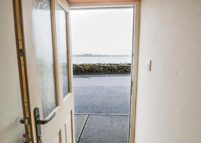 Quayside House * Roundstone